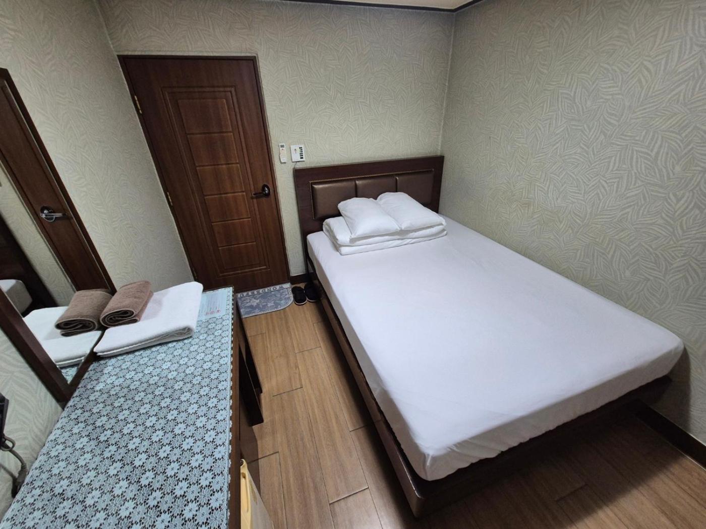 Joyful Stay Seoul Exterior photo